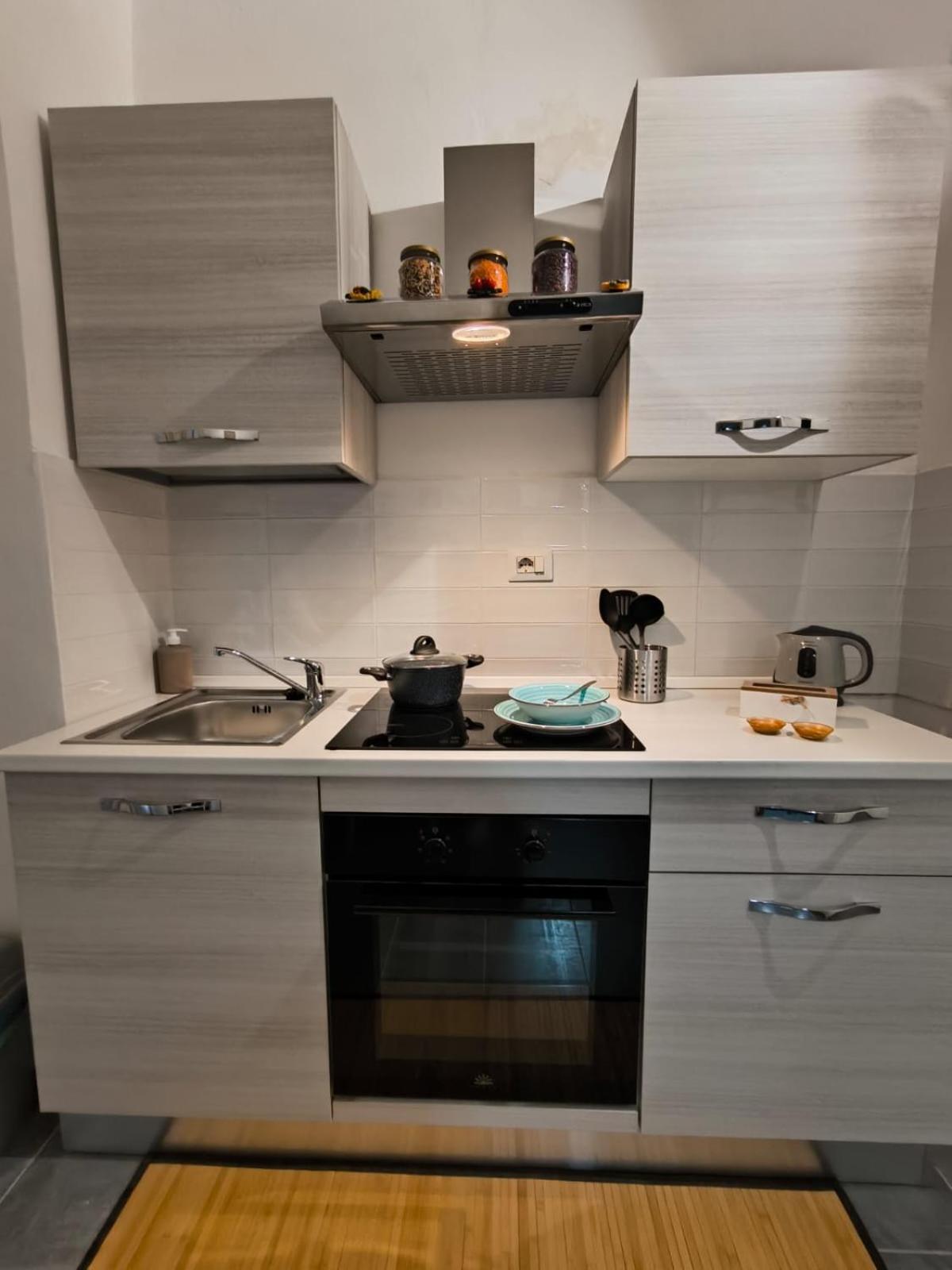 Opificio 11 House Apartment Катания Екстериор снимка